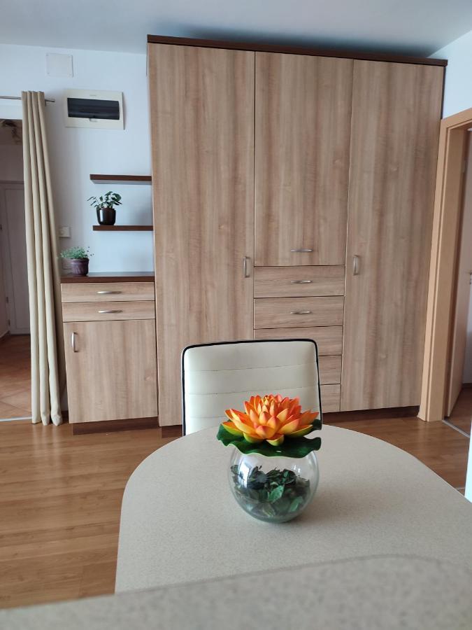 Larix Apartman Sárvár Exterior foto